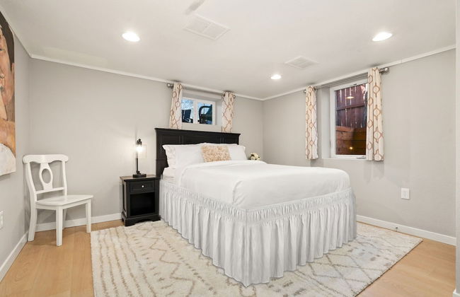 CSU Hideaway King Bd, Backyard Oasis, EV Charger - Foto 2