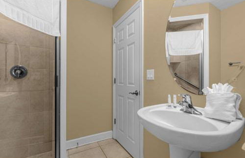 Summer Days Fun - Renovated TownHome by Disney! - Foto 22