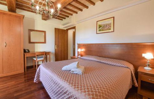 Awesome Apartment In Cannara With Swimming Pool - Foto 19