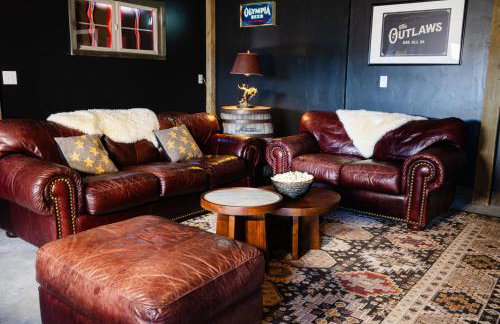 30 Miles to Yellowstone Hot Tub Game Room AC - Foto 8