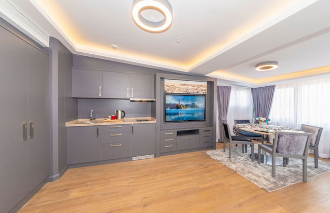 Feri Suites - Photo 46