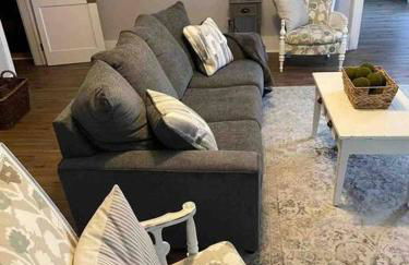 Farmhouse with game room, fire pit and creek - Foto 27