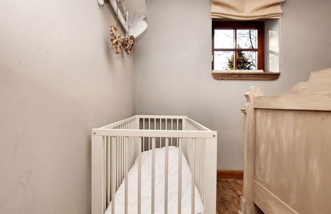 Rustic Holiday Home in Halleux - Photo 3