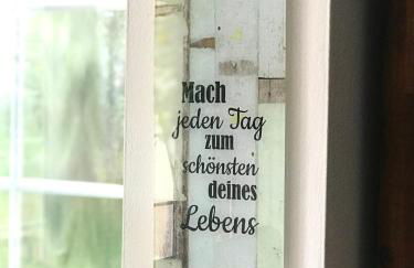 Große & voll ausgestattete Apartments, Studios, Doppelzimmer, Workspace, Parkplatz, Netflix, Prime & schnelles Wifi in ruhiger Lage mit Garten - Foto 26