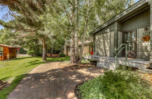 Single Level Ranch Condo in Elkhorn - Photo 9