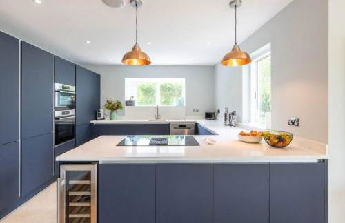 Osprey Lodge CW64 HOT TUB Lakeside Spa Property - Foto 2