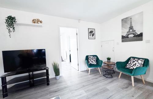 Lokfu Garden By Furnished Accommodation 3 Bedroom House Free Parking Perfect For Contractors and Families - Foto 11