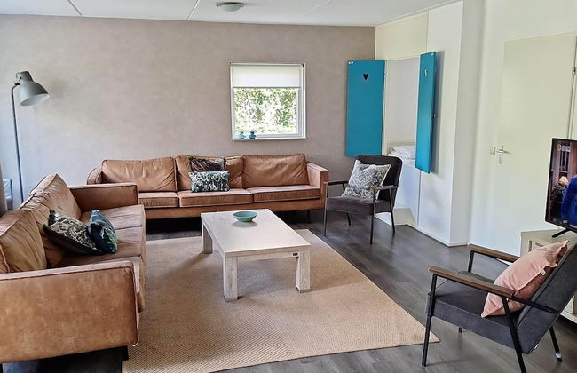 House in Vlagtwedde With Sauna and Hot Tub - Photo 12