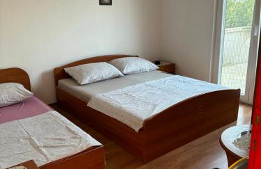 Do 8 osoba 3 sobe 2 terase - Foto 40