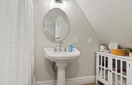 Rochester Gem: 3BR Near All! - Foto 24