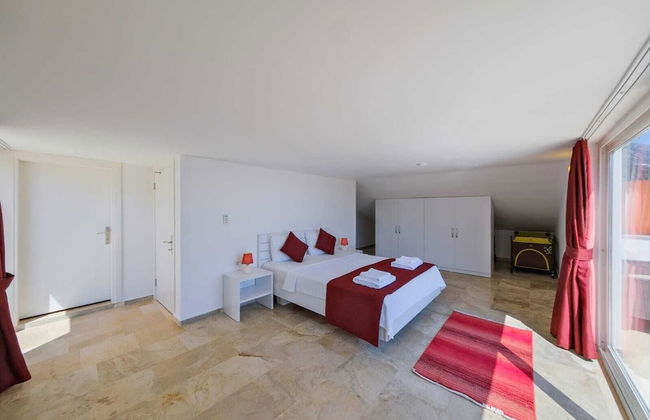 Villa Lumiere 3 Luxurious 5 bed Villa in Kiziltas Kalkan With sea Views - Photo 8