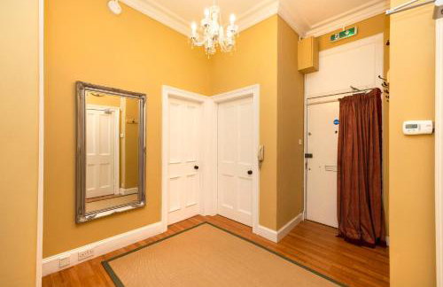 JOIVY 5 Bedroom Apt Near Meadows & George Square - Foto 70