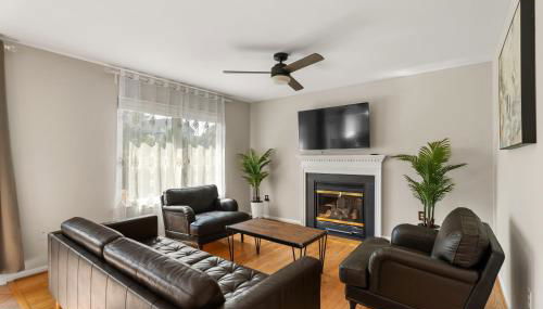 5 BedRooms Family retreat with GameRoom Near DC & Qunatico - Foto 2