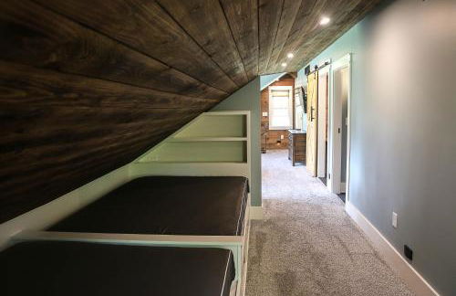 Modern Industrial Farmhouse - The Wayback - Foto 26