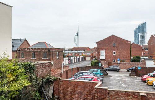 BEST PRICE! Perfect Gunwharf Accommodation - 5 single beds or Kingsize FREE PARKING - Foto 46