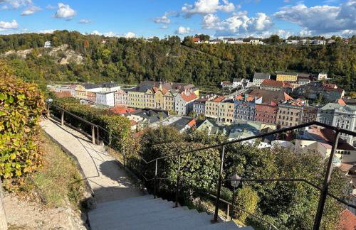FEWO-LAVEES moderne zentrale FeWo nahe OMV Wacker Kliniken Burg -Eigener Eingang-Schlüsselloser Check in - Foto 49