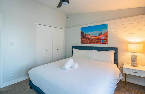 Spacious 2 Bedroom, 2 Bath, Pool, Free Parking, Gym - Foto 23