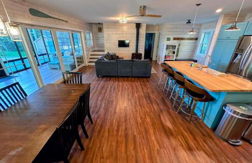 91WR Lake vibes and views at this waterfront home in the the White Mountains! Rest, relax, explore! - Foto 16