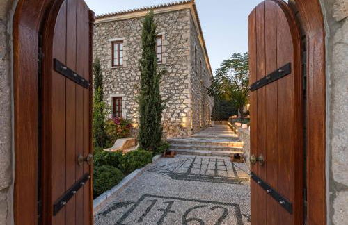 Mare Monte Luxury Suites - Photo 24