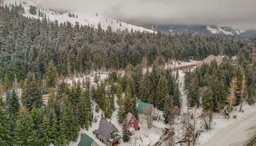 Snoqualmie Pass Cabin with Deck Walk to Ski Lift - Foto 2