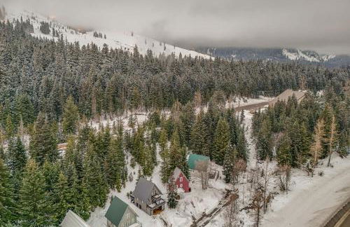Snoqualmie Pass Cabin with Deck Walk to Ski Lift - Foto 2