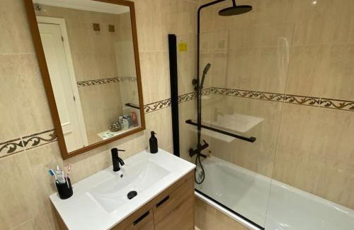 Bajo con Jardin y Piscina! - Foto 27