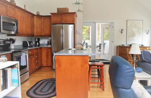 Couples Cove Cottage - Photo 14