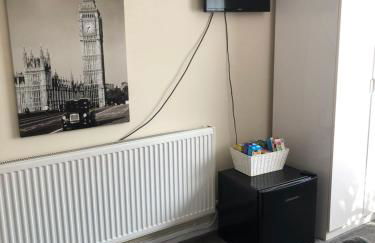 All March 70 pounds per night with 3 nights minimum stay - Foto 6