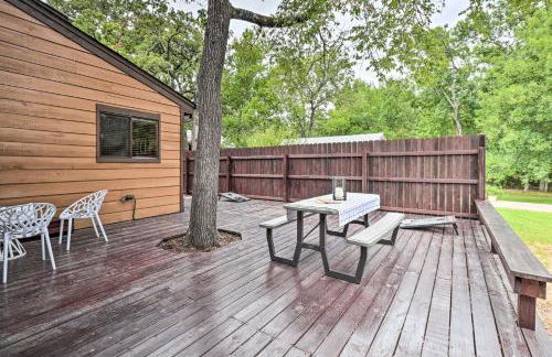 Bryan Home with Deck and Yard about 4 Mi to Texas A and M! - Photo 26