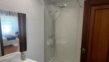 Piso Super Espacioso en Cambados Centro - Foto 4, Shower