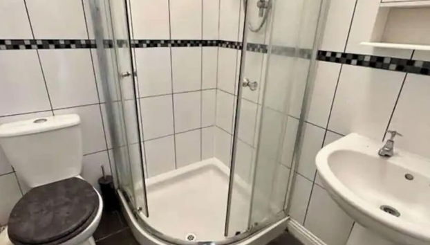 Torquay, 1 Bedroom, Sleeps 4, Free Parking, Torbay - Foto 5, Baño