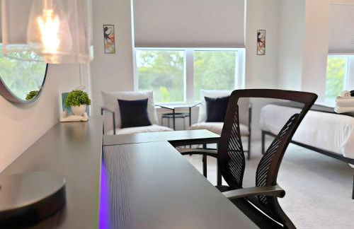 4BR Townhouse with Lake View & Parking - Sleeps 10 - WV rep 3 - Foto 11