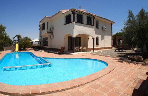 Preciosa villa con gran piscina y fabulosas vistas - Photo 28