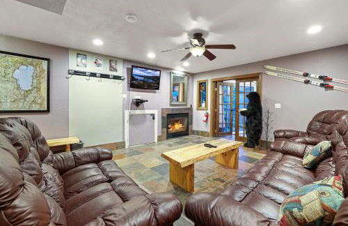 Ski In, Ski Out! 3 BDR Steps From Stagecoach Lift - Photo 1