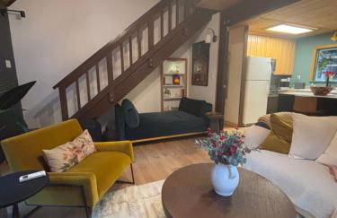 Modern Peaceful Nordic Cabin Near Lake with Pickleball-Basketball Court - Foto 17