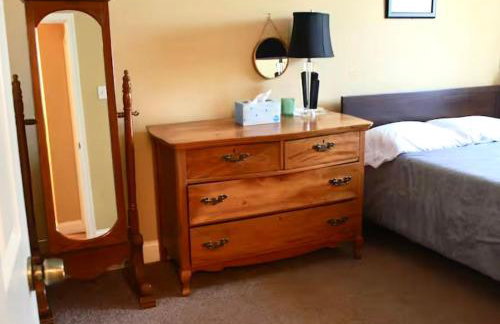 Tuscany 2900 - Classic Italian Style 3BR w Parking near Airport - Foto 9