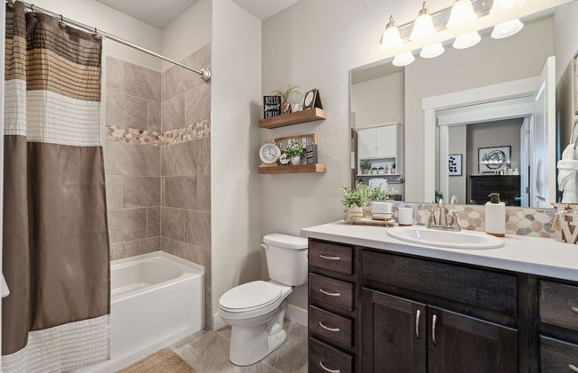 Serene Retreat With Hot Tub, Sauna, Pool & Gym - Foto 20