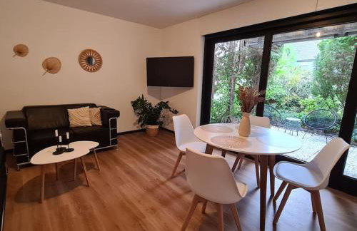 Renovierte Doppelhaushälfte in bester Lage - Foto 1