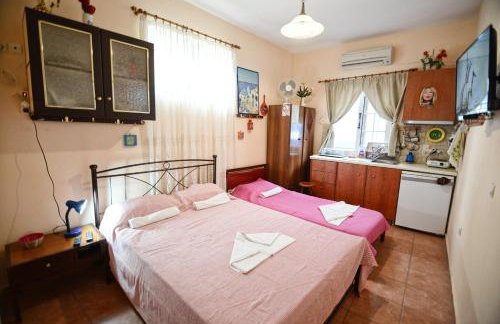 Ikaria Studios - Photo 33