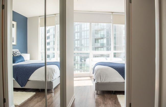 QuickStay CN Tower View Condo in Fort York - Foto 7