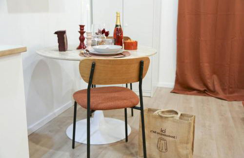 L'Écrin Rouge Escapade Romantique et Balnéo Privé - Foto 12