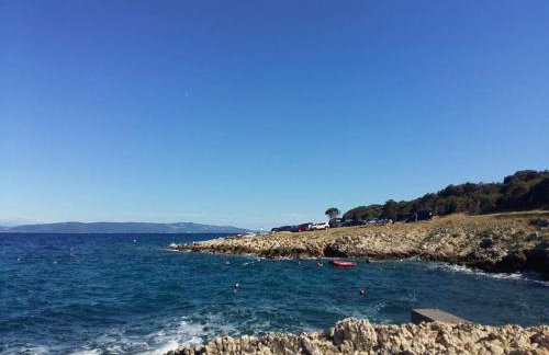 4 Roses Apartment - Photo 32