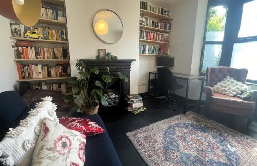 Comfortable Escape in Vibrant Easton - Foto 1