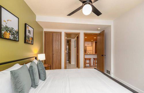 Peaceful 2-bedroom townhome retreat w/wooded view - Foto 22