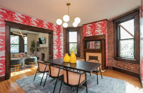 Historic Jewel Walk to Eats & Shops - Foto 13