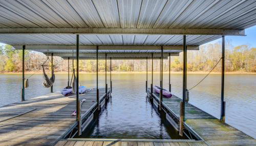 Lakefront Gem with Games in Westminster! - Foto 2