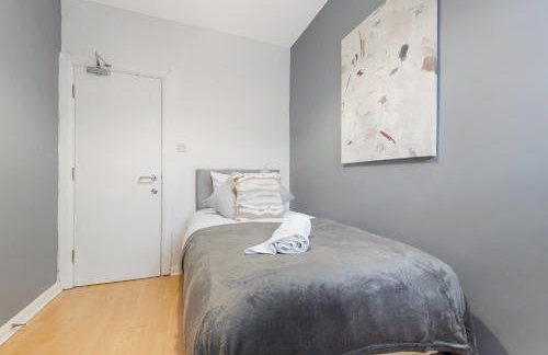 New! 4BR in Mitchell Street - Foto 4