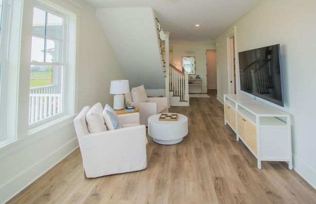 Stunning 4BR Vacation Rental With Private Pool, Spa, & Resort Club Cards - Photo 16