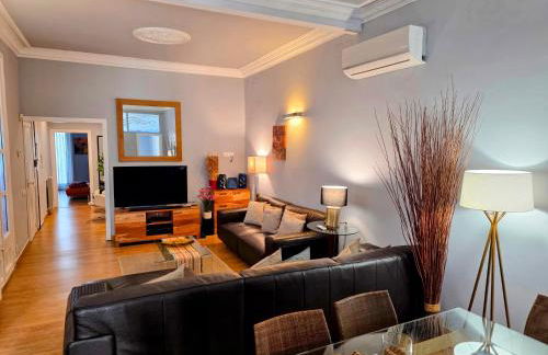 Luxury Central Apartment - Photo 39