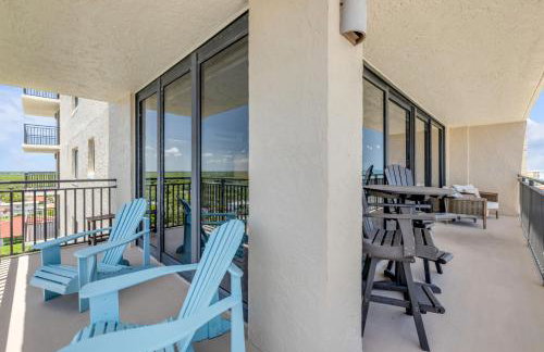 New dog-friendly Listing! Updated direct oceanfront with spacious balcony and heated pool - Foto 42
